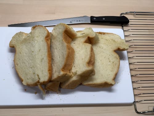 アーモンドエッセンスの食パン （生クリーム⊕牛乳）