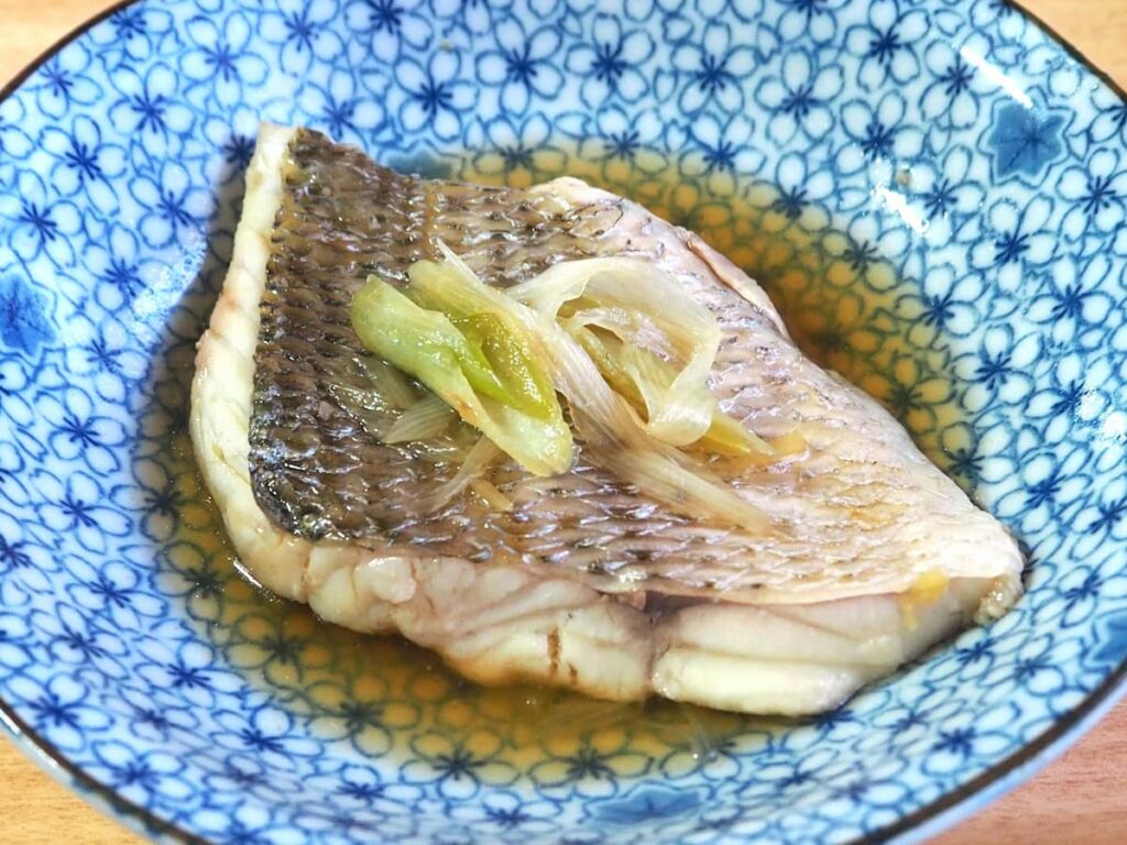 黒鯛の煮付け｜ふっくらと煮上がった身と照りのある煮汁