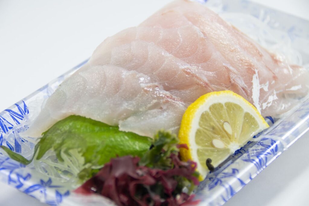 すずきの刺身｜旬の夏に楽しむ淡白で上品な味わい
