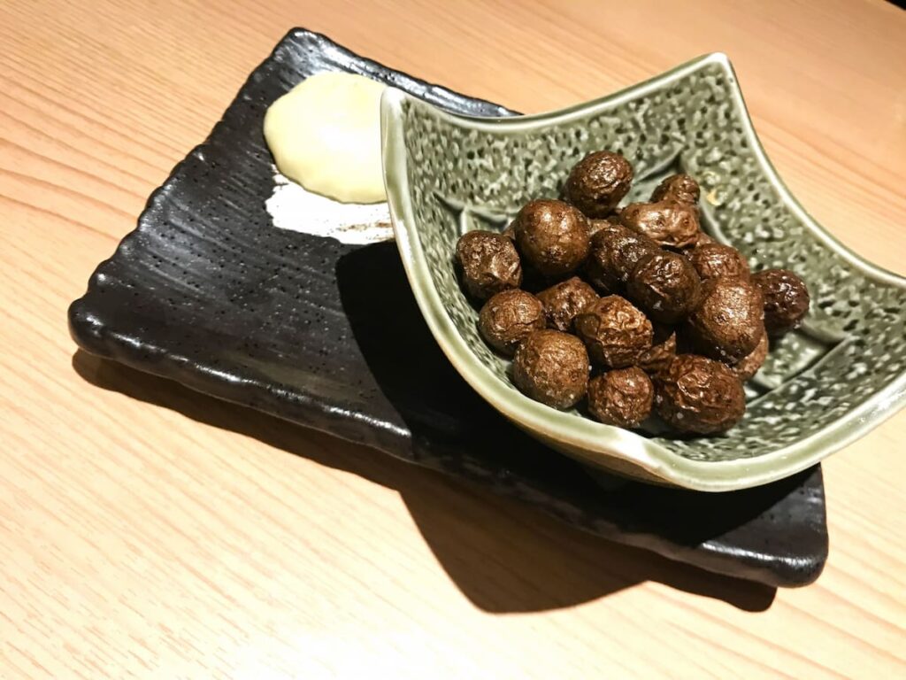 素揚げしたむかご（零余子）｜香ばしくホクホクとした食感