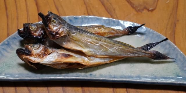 旬のハタハタの焼き物