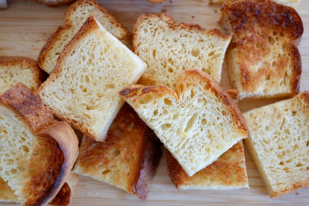 トーストした生クリーム食パンのカットサンプル|配合による味と香りの違いを比較