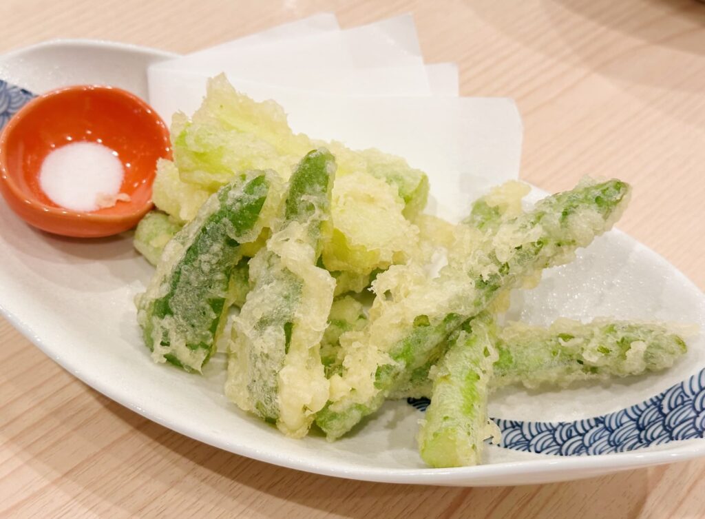 アスパラガスの天ぷら｜衣はサクサク、中はジューシーな旬の味覚