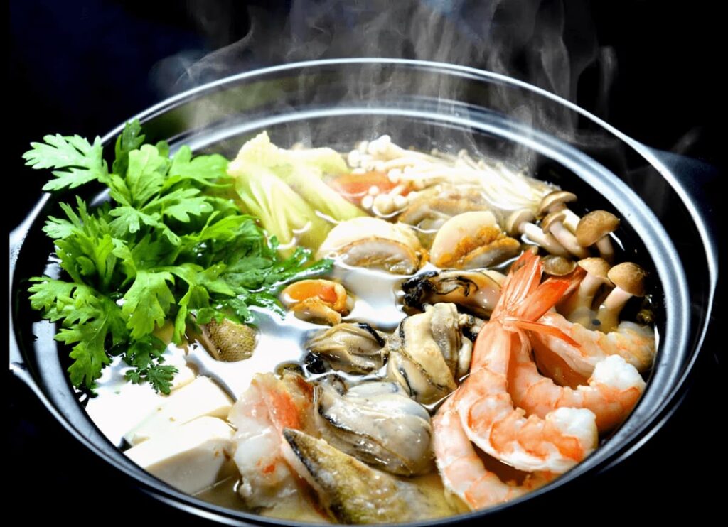 春菊入りの海鮮鍋|春菊と相性の良い食材