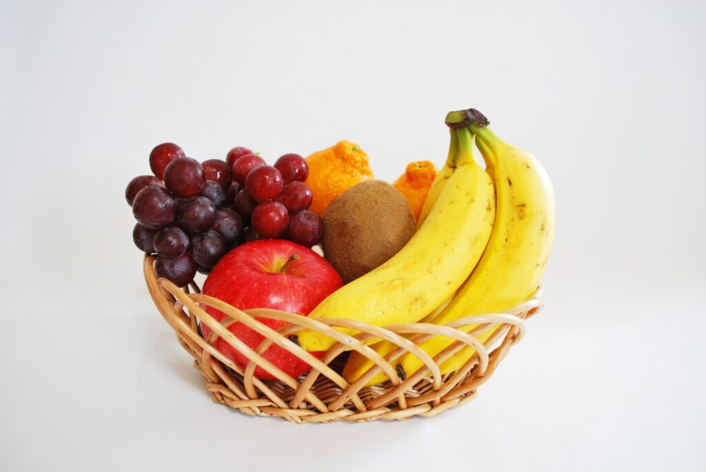 スミフルのフルーツ定期便｜旬のぶどうを詰め合わせたギフトイメージ