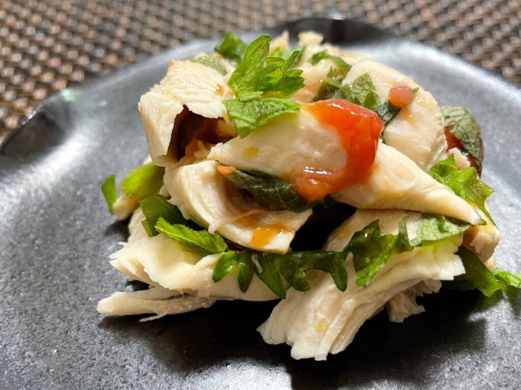 ささみと大葉の梅肉和え｜脂が少なくヘルシーな鶏肉料理