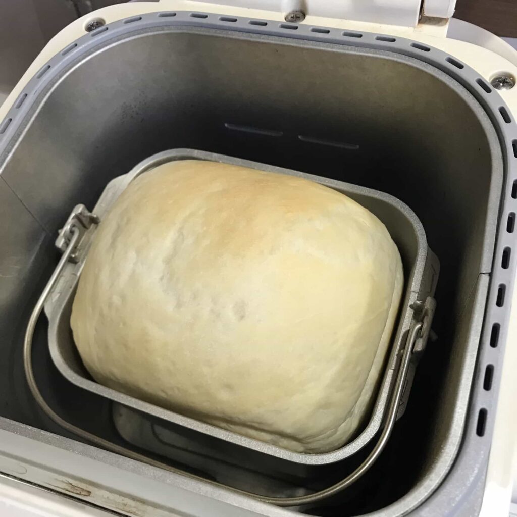 ホームベーカリーでパンが焼きあがった様子