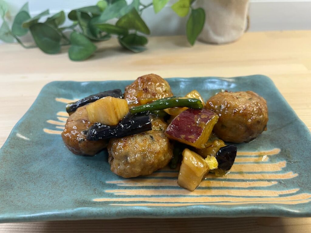 Oisix 大葉とネギの照り焼きつくね 盛り付け画像｜調理師レビュー