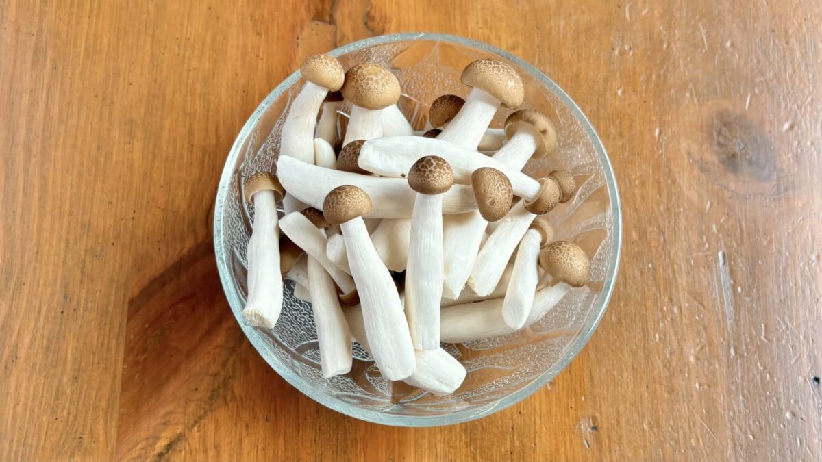 しめじ｜きのこ類のカリウム含有量ランキングの代表例（mg/100g）