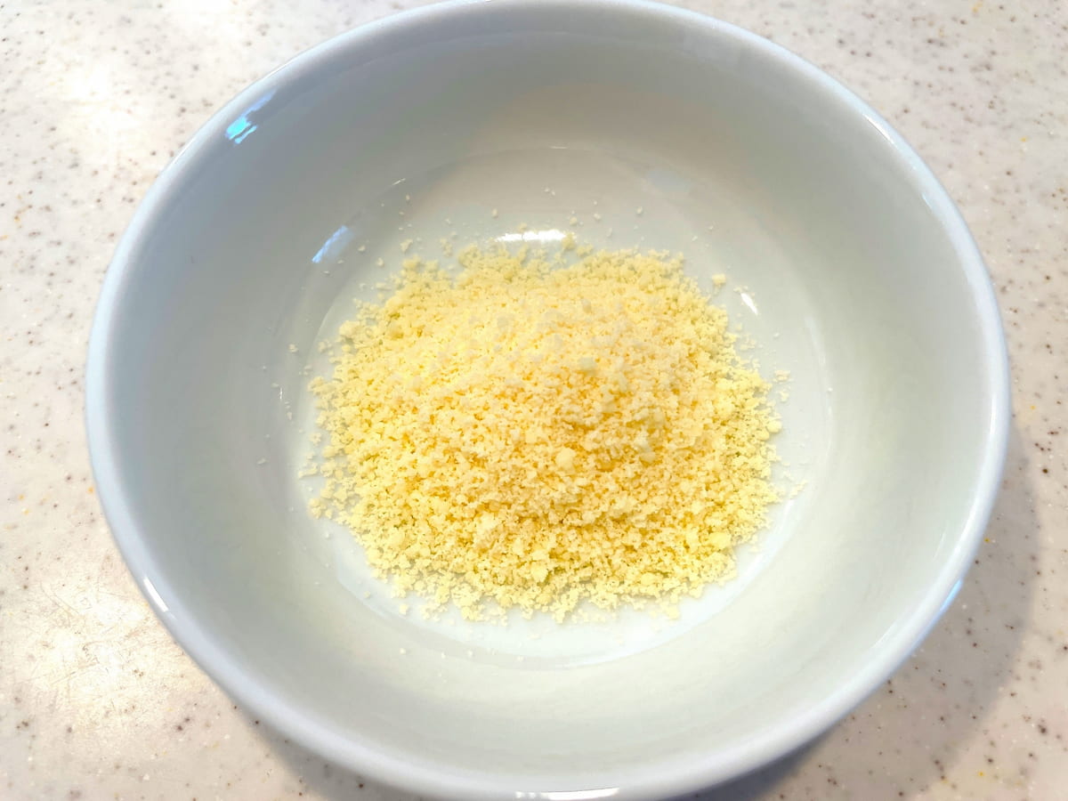 亜鉛の含有量が多い「乳類」パルメザンチーズ
