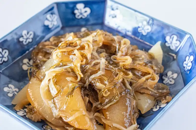 鰤の煮物に合うおかず:数の子の松前漬け