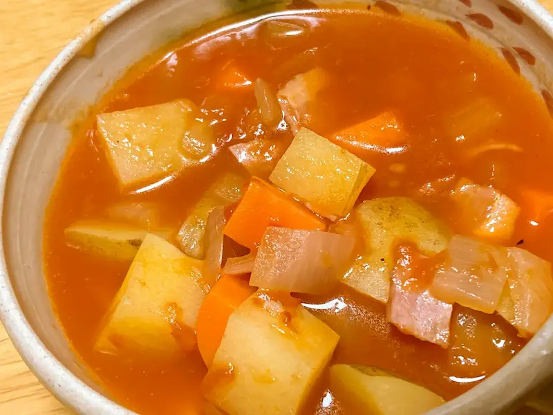 オムライスの献立に合う野菜たっぷりのミネストローネ